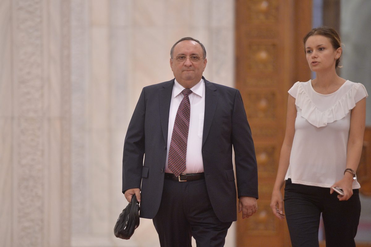 Mesaj al fostul şef SPP Dumitru Iliescu către ambasadorul Franţei: Aţi adus corupţia la noi. Nu faceţi pe lupul moralist